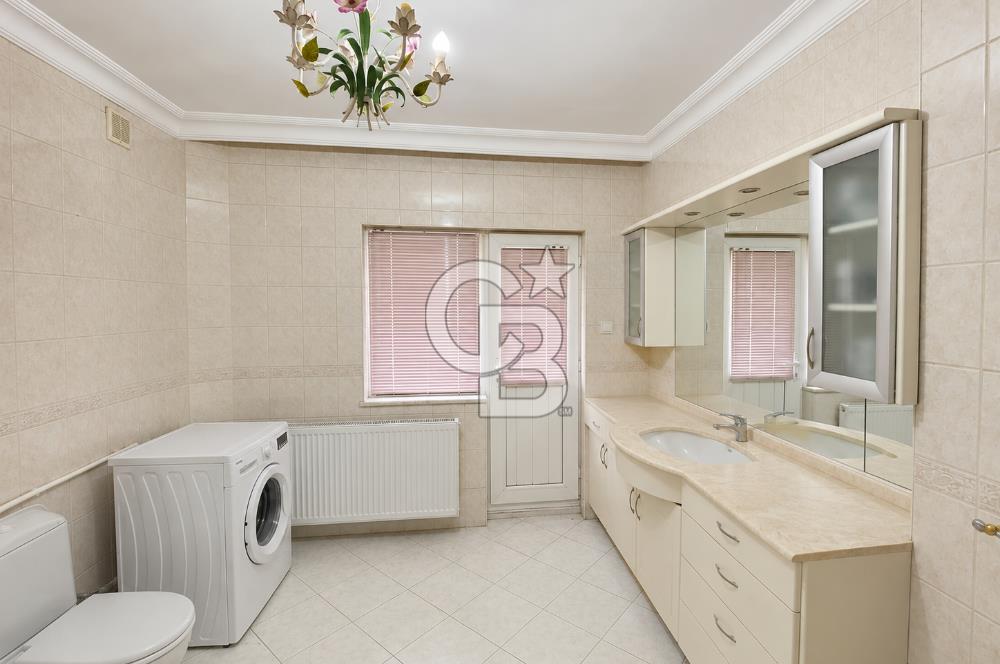 Anadolu Hisarı Hisar Evlerinde 4+1 Kiralık Villa