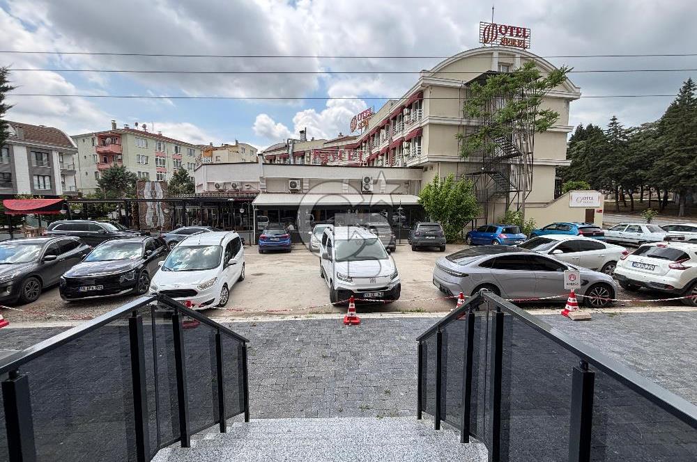 CB KİNG'DEN YENİ İZMİR YOLU ÜZERİ'NDE SATILIK PRESTİJLİ SHOWROOM