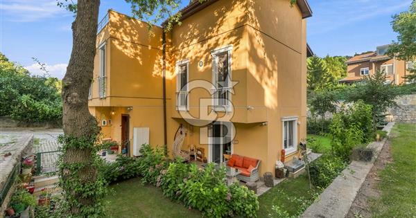 ZEKERİYAKÖYDE DENİZ MANZARALI ÖZEL MİMARİ 7+2 KİRALIK LÜKS VİLLA - 367185