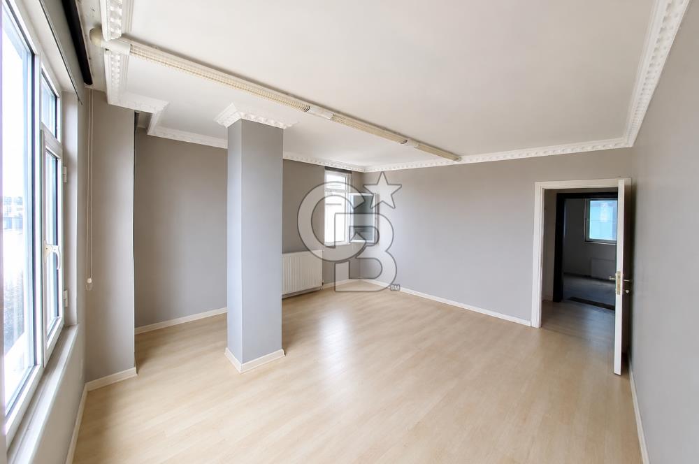 İçerenköy'de Metro Yanı Adalar Manzaralı 100 m² Kiralık Ofis