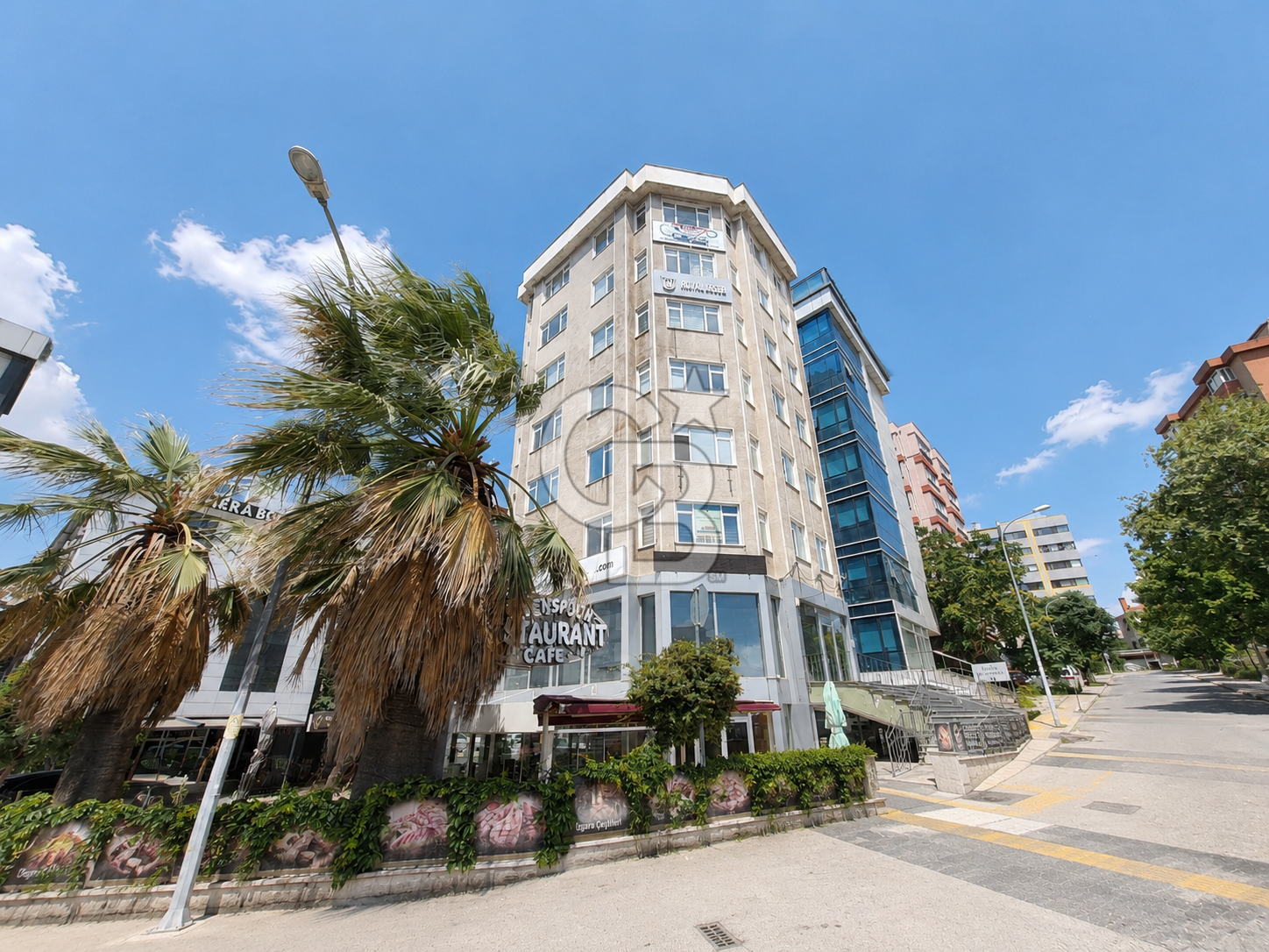 İçerenköy'de Metro Yanı Adalar Manzaralı 100 m² Kiralık Ofis