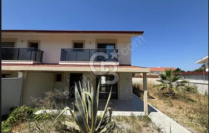 ÇEŞME ILICADA DENİZA YAKIN VİLLA