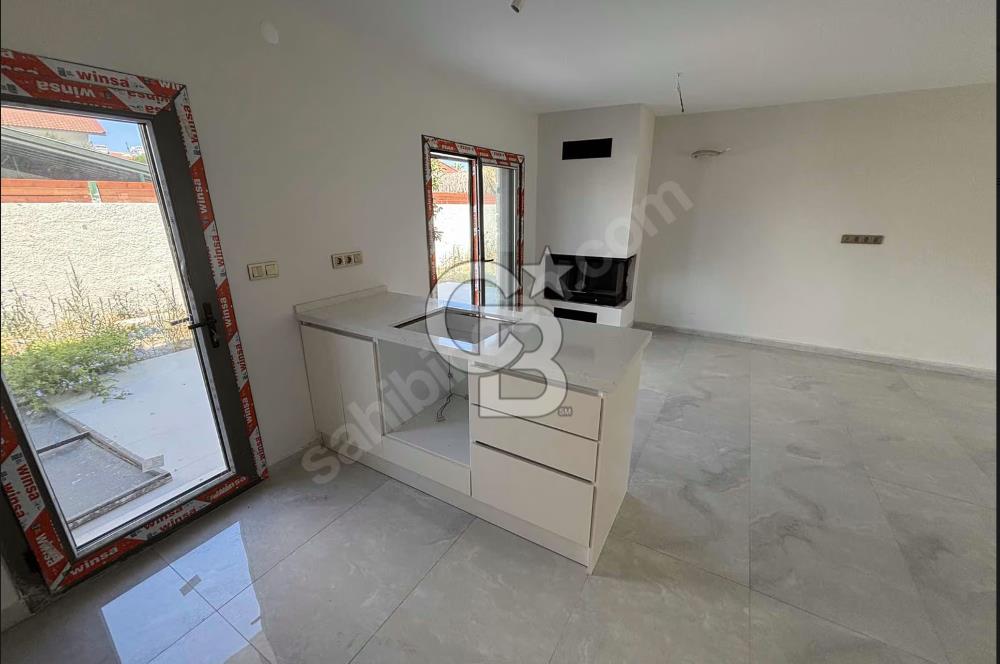 ÇEŞME ILICADA DENİZA YAKIN VİLLA