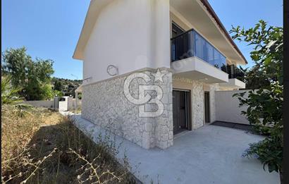 ÇEŞME ILICADA DENİZA YAKIN VİLLA