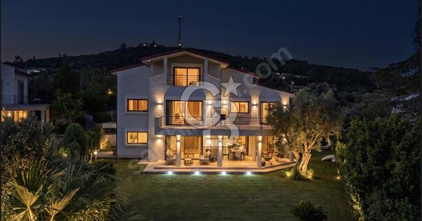 URLA TORASAN MAHALLESİNDE 5+2 TAM MÜSTAKİL VİLLA - 367206