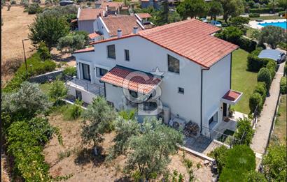 URLA TORASAN MAHALLESİNDE 5+2 TAM MÜSTAKİL VİLLA
