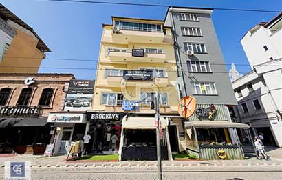 İZMİT MERKEZDE TRAMVAY YOLU ÜZERİNDE 140 MT2 KİRALIK OFİS