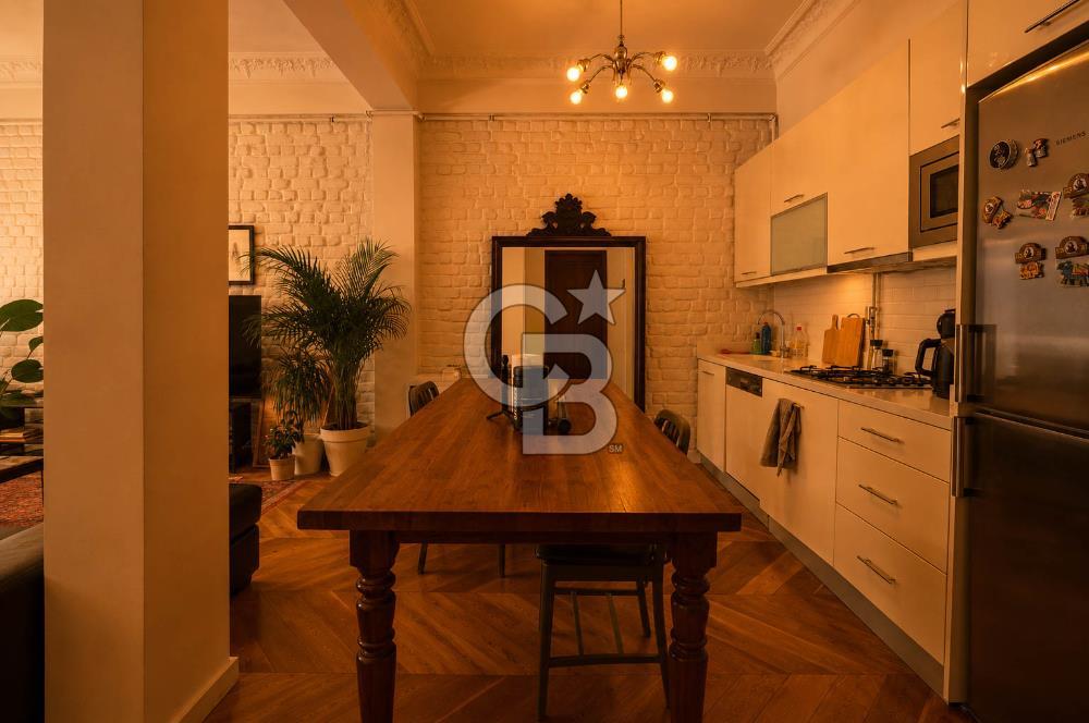 Nişantaşı'nda 634 m² Konut + Ticari Kullanımlı Satılık Bina