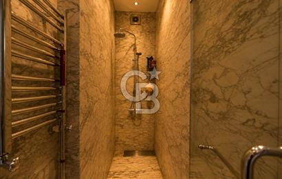 Nişantaşı'nda 634 m² Konut + Ticari Kullanımlı Satılık Bina