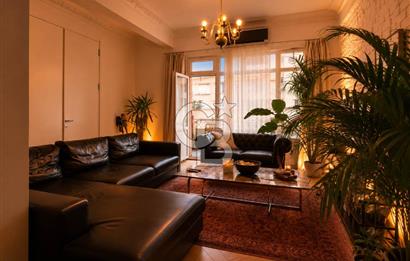 Nişantaşı'nda 634 m² Konut + Ticari Kullanımlı Satılık Bina