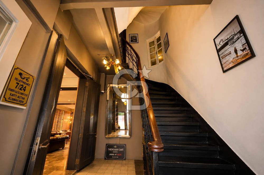 Nişantaşı'nda 634 m² Konut + Ticari Kullanımlı Satılık Bina