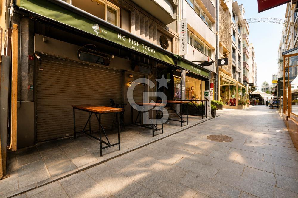 Nişantaşı'nda 634 m² Konut + Ticari Kullanımlı Satılık Bina