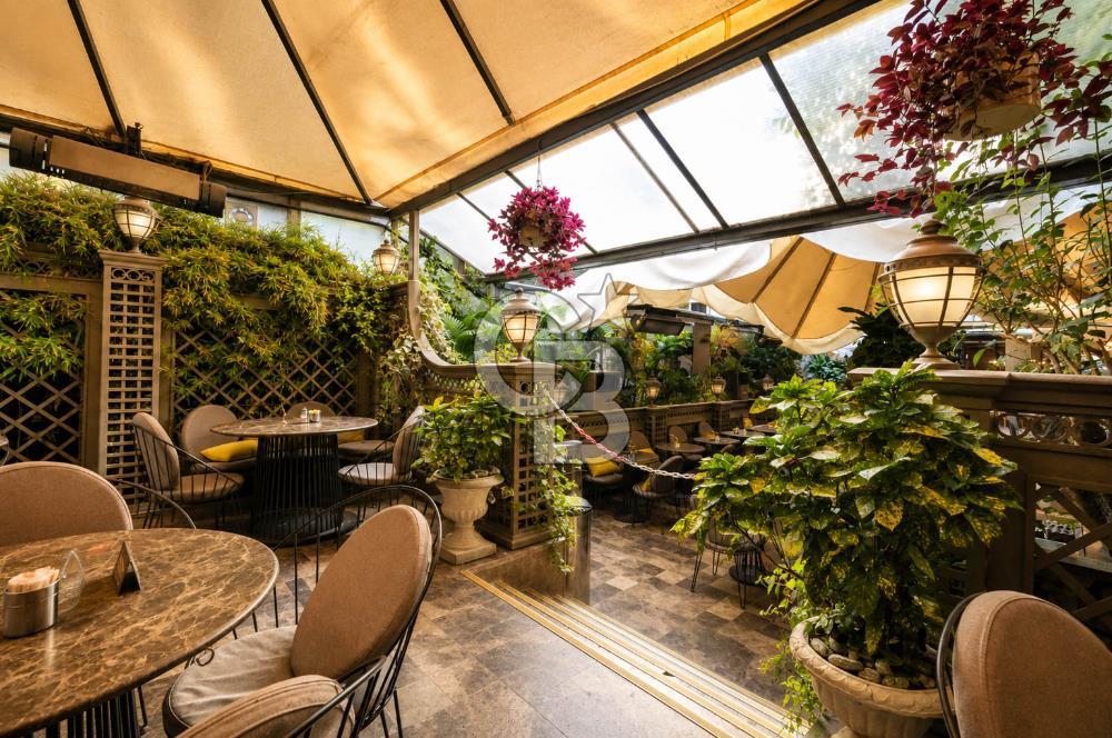 Nişantaşı'nda 634 m² Konut + Ticari Kullanımlı Satılık Bina