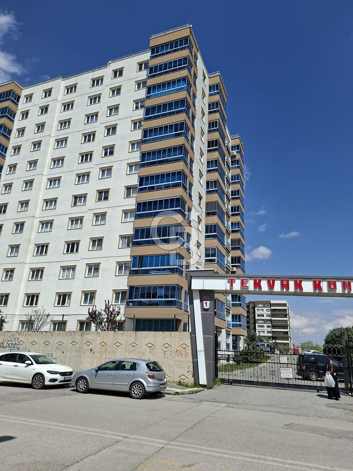 AHİ MESUT BULVARINDA 4+1 SATILIK DAİRE