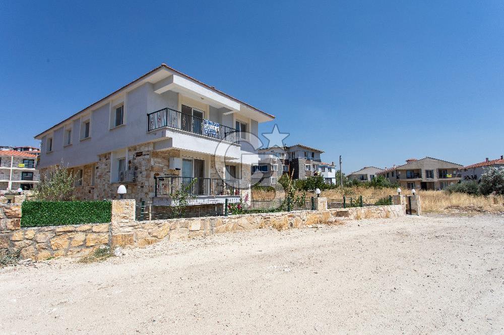 Foça Bağarası Kazım Dirik Mah. Satılık 2+1 Daire