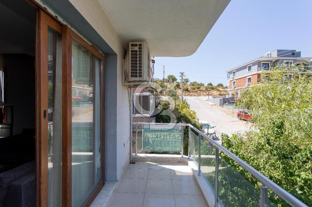 Yenifoça M.Kemal Atatürk Mah. Satılık 2+1 Ara Kat Daire
