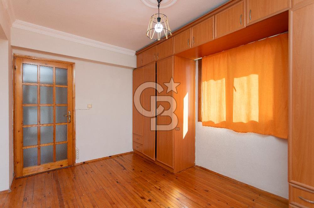 Eski Foça Atatürk Mahallesinde Satılık 2+1 Daire