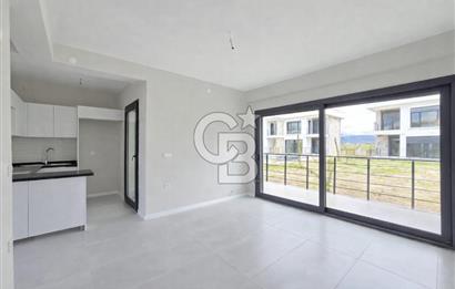 Ayvalık Altınova da Havuzlu Sitede 2+1 Villa