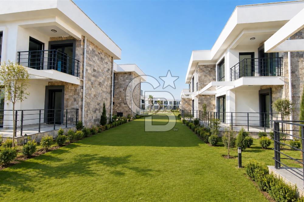 Ayvalık Altınova da Havuzlu Sitede 2+1 Villa