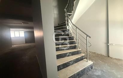BAYRAKLI OSMANGAZİ’DE KÖRFEZ MANZARALI, GENİŞ KULLANIM ALANLI KİRALIK İŞYERİ