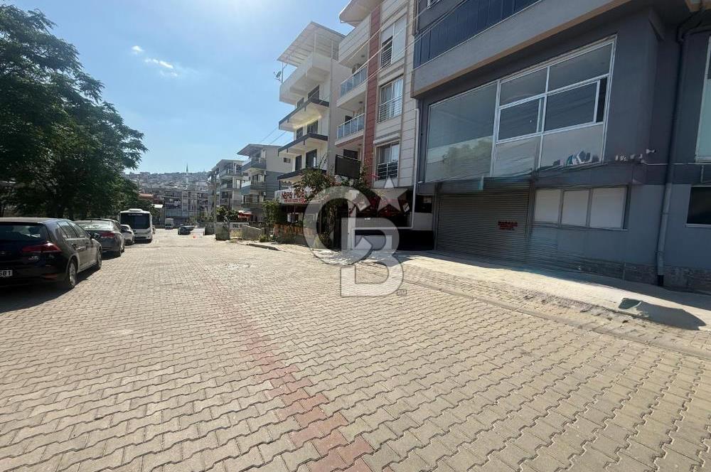 BAYRAKLI OSMANGAZİ’DE KÖRFEZ MANZARALI, GENİŞ KULLANIM ALANLI KİRALIK İŞYERİ