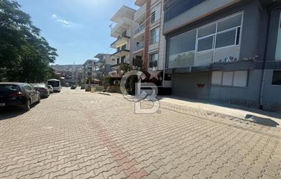 BAYRAKLI OSMANGAZİ’DE KÖRFEZ MANZARALI, GENİŞ KULLANIM ALANLI KİRALIK İŞYERİ
