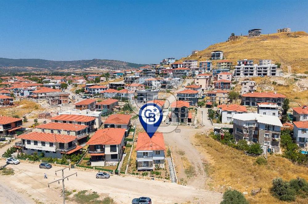 Foça Bağarası Kazım Dirik Mah. Satılık 2+1 Daire