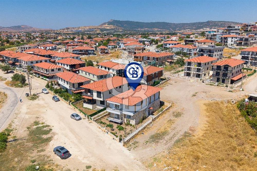 Foça Bağarası Kazım Dirik Mah. Satılık 2+1 Daire