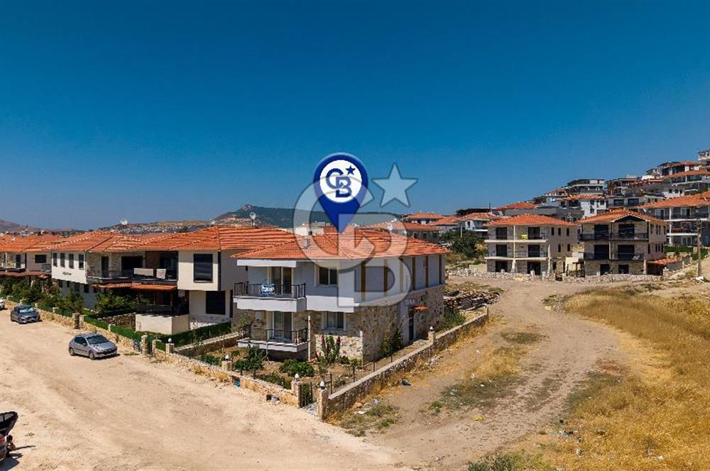 Foça Bağarası Kazım Dirik Mah. Satılık 2+1 Daire