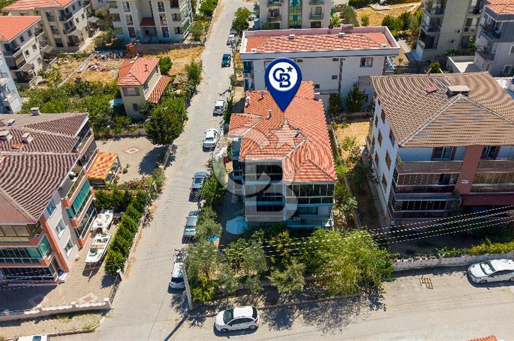 Yenifoça M.Kemal Atatürk Mah. Satılık 2+1 Ara Kat Daire