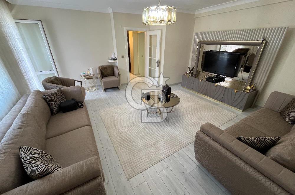 Darıca Bağlarbaşında Merkezi Konumda Satılık 200m² İskanlı Daire