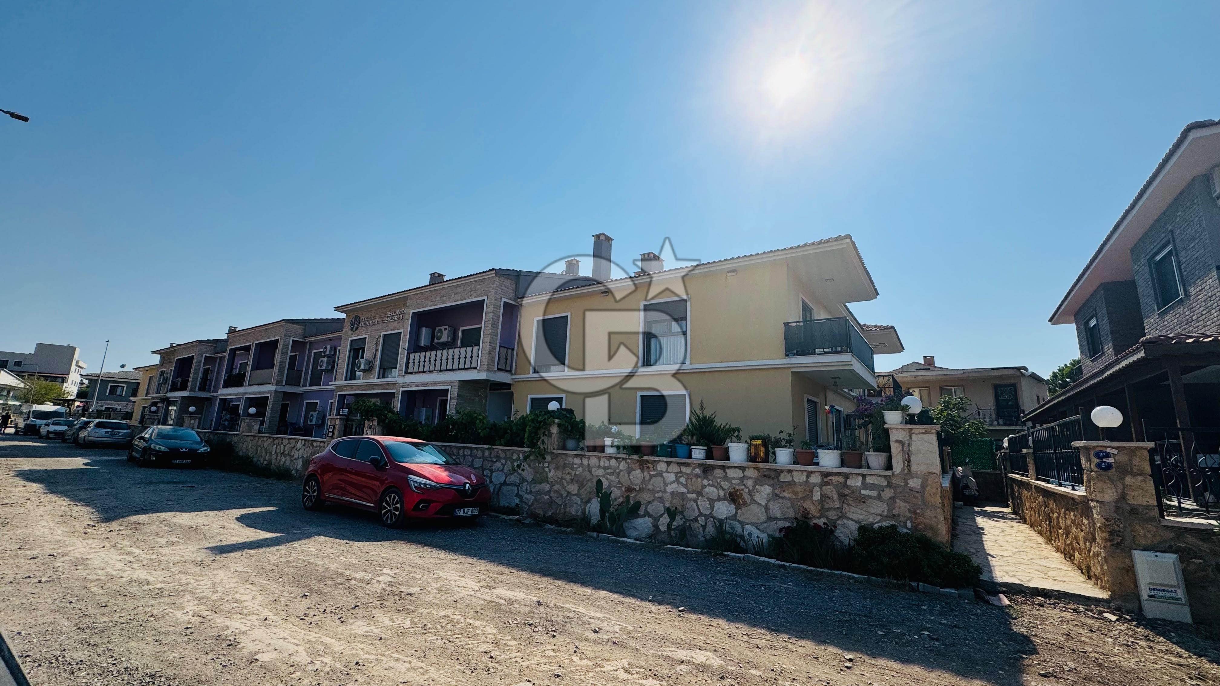 Foça Hacıveli Mah. Site İçerisinde Kiralık 2+1 Bahçe Katı Daire