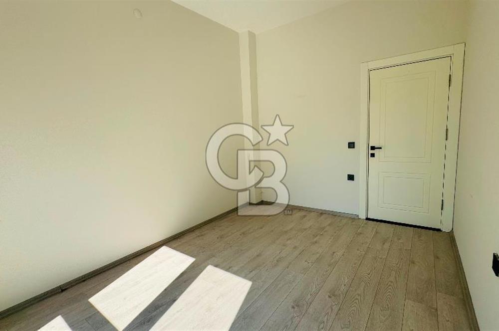 Foça Hacıveli Mah. Site İçerisinde Kiralık 2+1 Bahçe Katı Daire