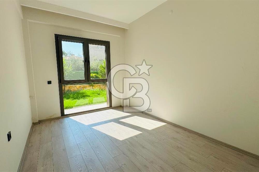 Foça Hacıveli Mah. Site İçerisinde Kiralık 2+1 Bahçe Katı Daire