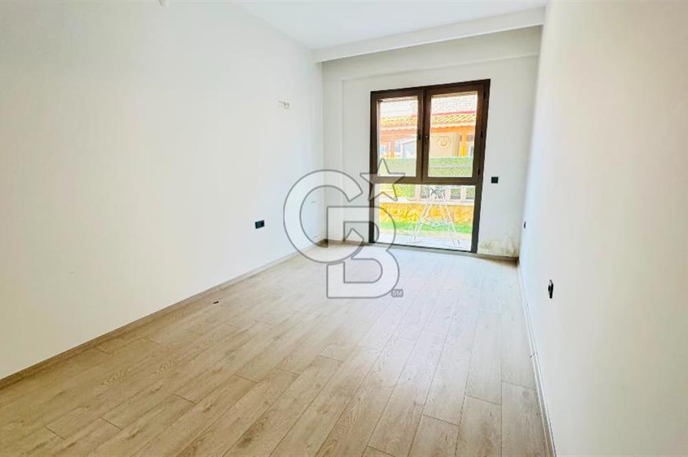 Foça Hacıveli Mah. Site İçerisinde Kiralık 2+1 Bahçe Katı Daire