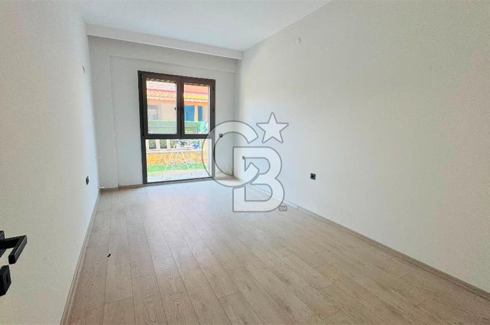 Foça Hacıveli Mah. Site İçerisinde Kiralık 2+1 Bahçe Katı Daire