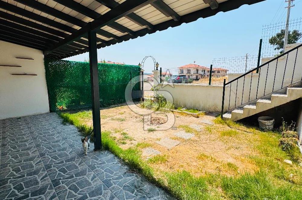 Foça Gerenköy’de Kiralık 4+2 Müstakil Bahçeli Villa