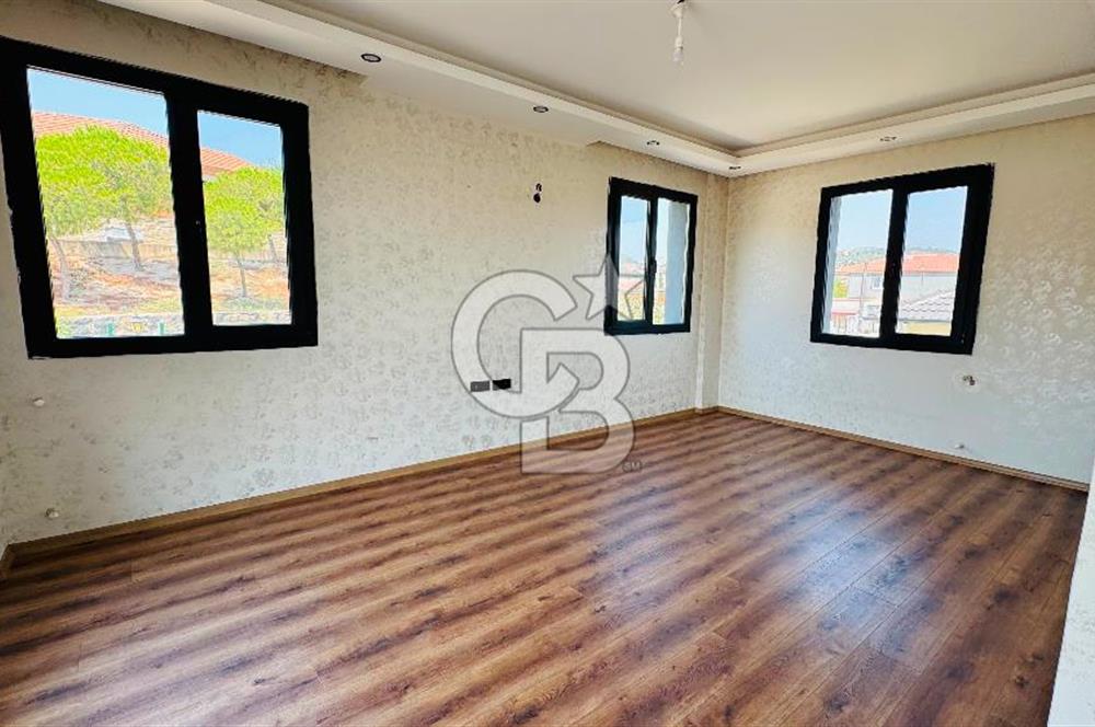Foça Gerenköy’de Kiralık 4+2 Müstakil Bahçeli Villa