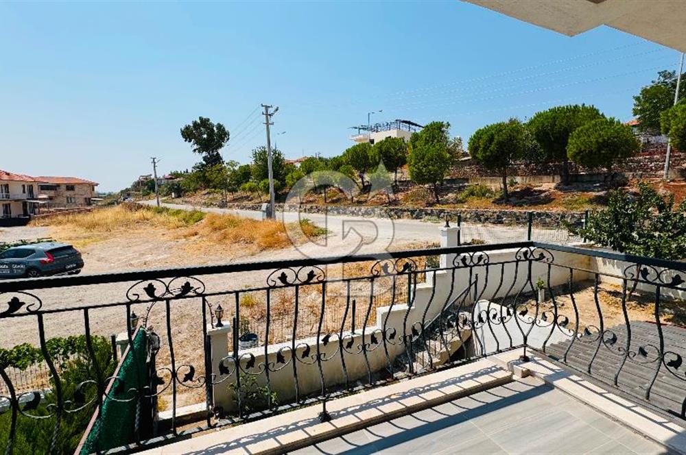 Foça Gerenköy’de Kiralık 4+2 Müstakil Bahçeli Villa