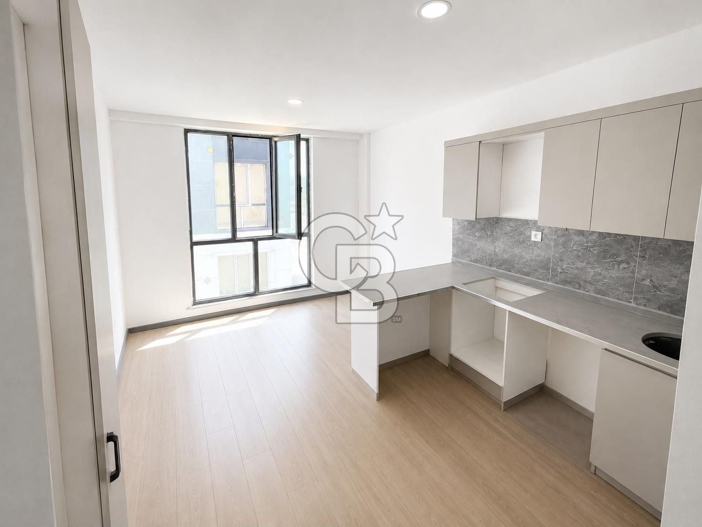 MODERN KENT SİTESİNDE HAVAALANINA YAKIN 1+1 SATILIK DAİRE