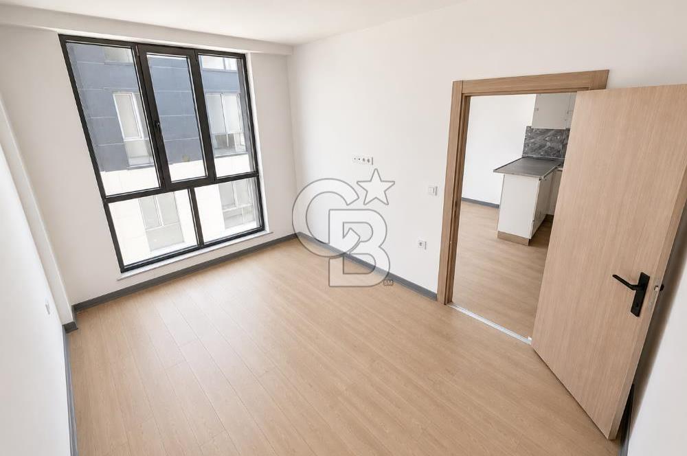 MODERN KENT SİTESİNDE HAVAALANINA YAKIN 1+1 SATILIK DAİRE