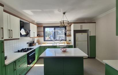 Denize Sıfır Sitede Modern Mimari 3+1 Satılık Müstakil Villa