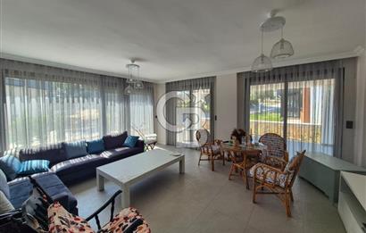 Denize Sıfır Sitede Modern Mimari 3+1 Satılık Müstakil Villa