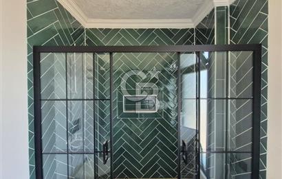 Denize Sıfır Sitede Modern Mimari 3+1 Satılık Müstakil Villa