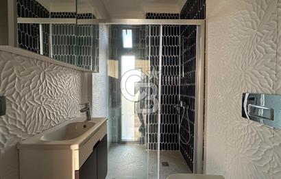 Denize Sıfır Sitede Modern Mimari 3+1 Satılık Müstakil Villa