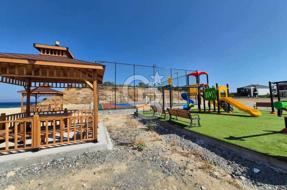 Denize Sıfır Sitede Modern Mimari 3+1 Satılık Müstakil Villa
