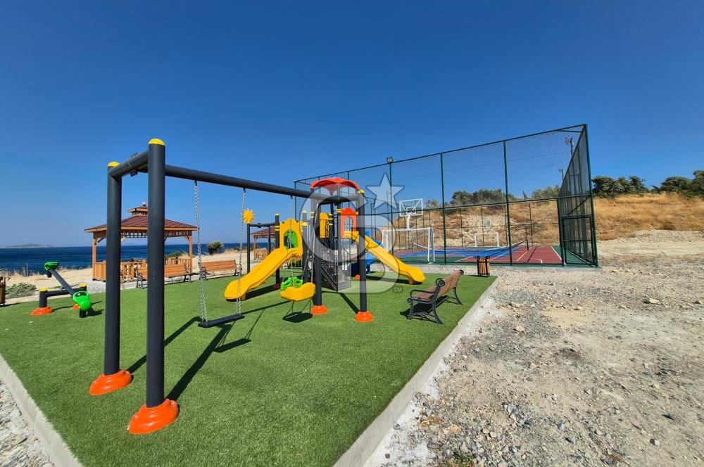 Denize Sıfır Sitede Modern Mimari 3+1 Satılık Müstakil Villa