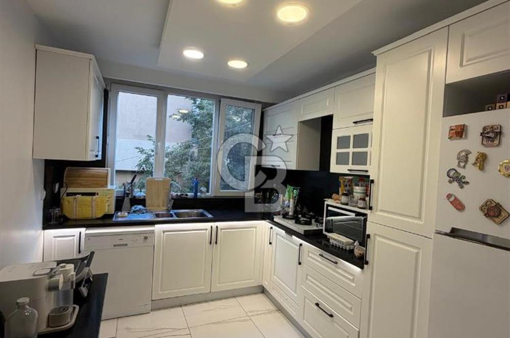 Fenerbahçe sahil'de 4,5 +1 balkonlu eşyalı daire
