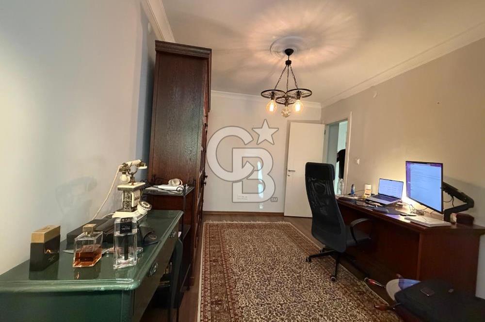 Fenerbahçe sahil'de 4,5 +1 balkonlu eşyalı daire