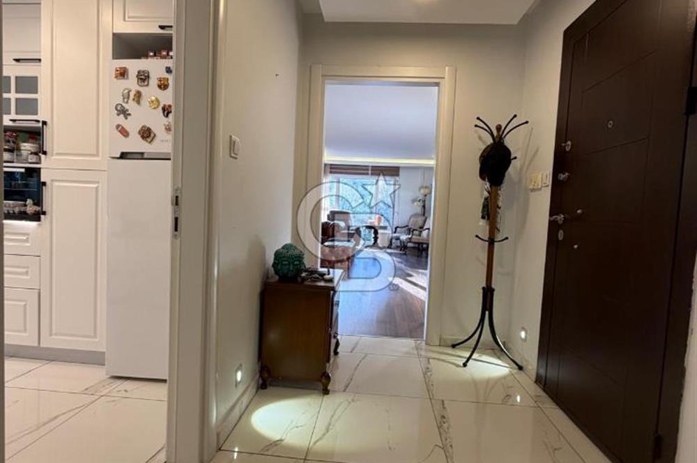 Fenerbahçe sahil'de 4,5 +1 balkonlu eşyalı daire